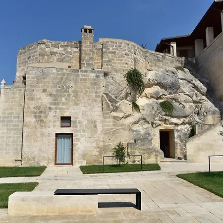 Masseria Santa Lucia מלון דירות *