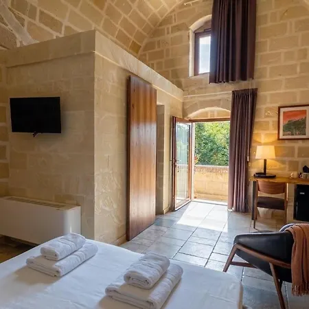 Masseria Santa Lucia Aparthotel 4*