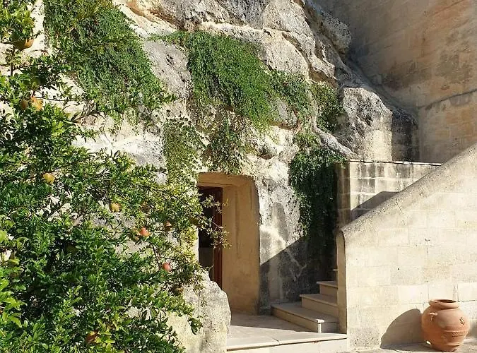 Aparthotel Masseria Santa Lucia 4*