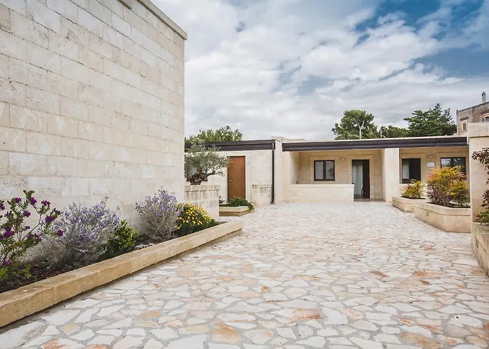 Masseria Santa Lucia Aparthotel 4*