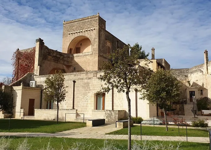 Masseria Santa Lucia Aparthotel 4*